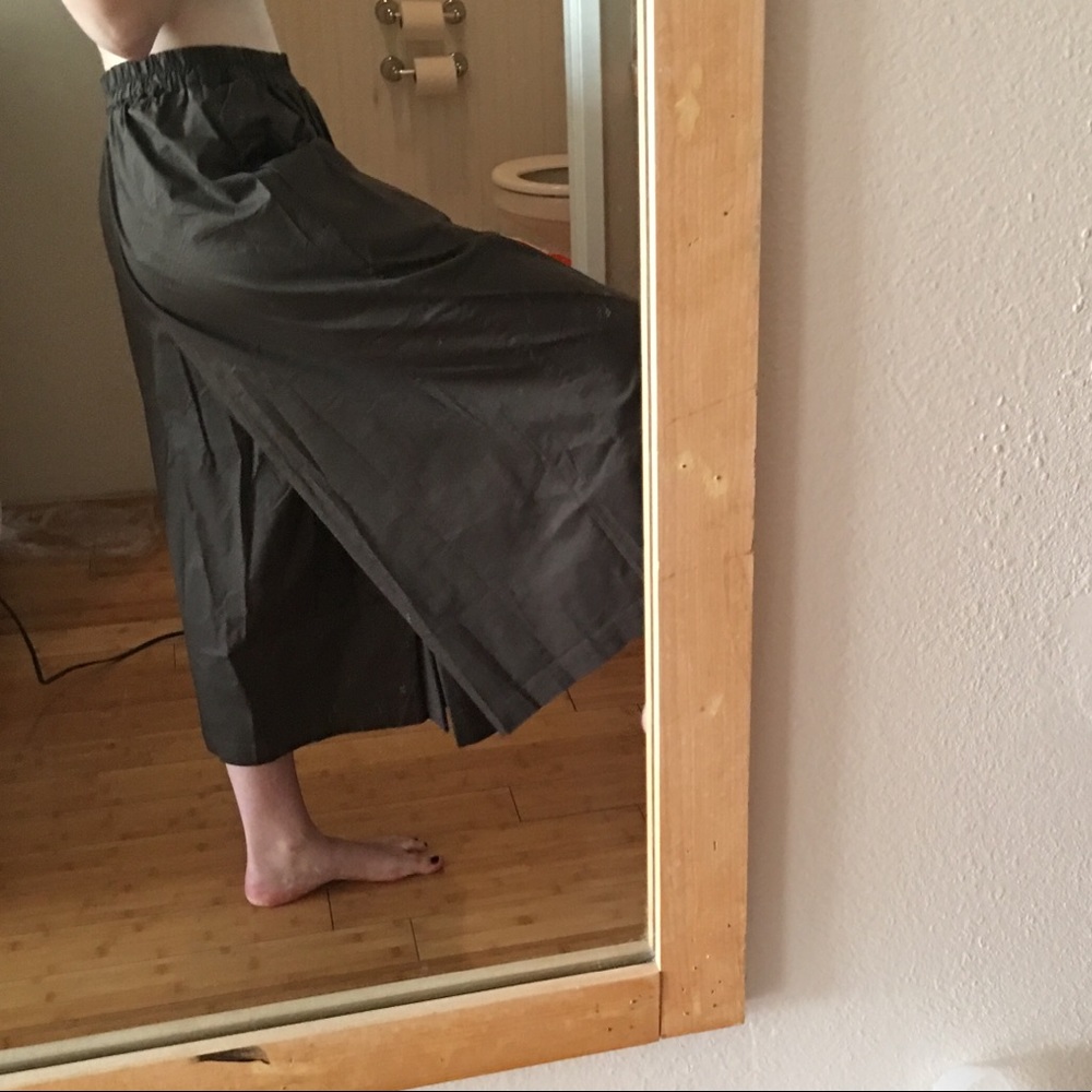 MUJI OLIVE GREEN WIDE LEG CROP TROUSER